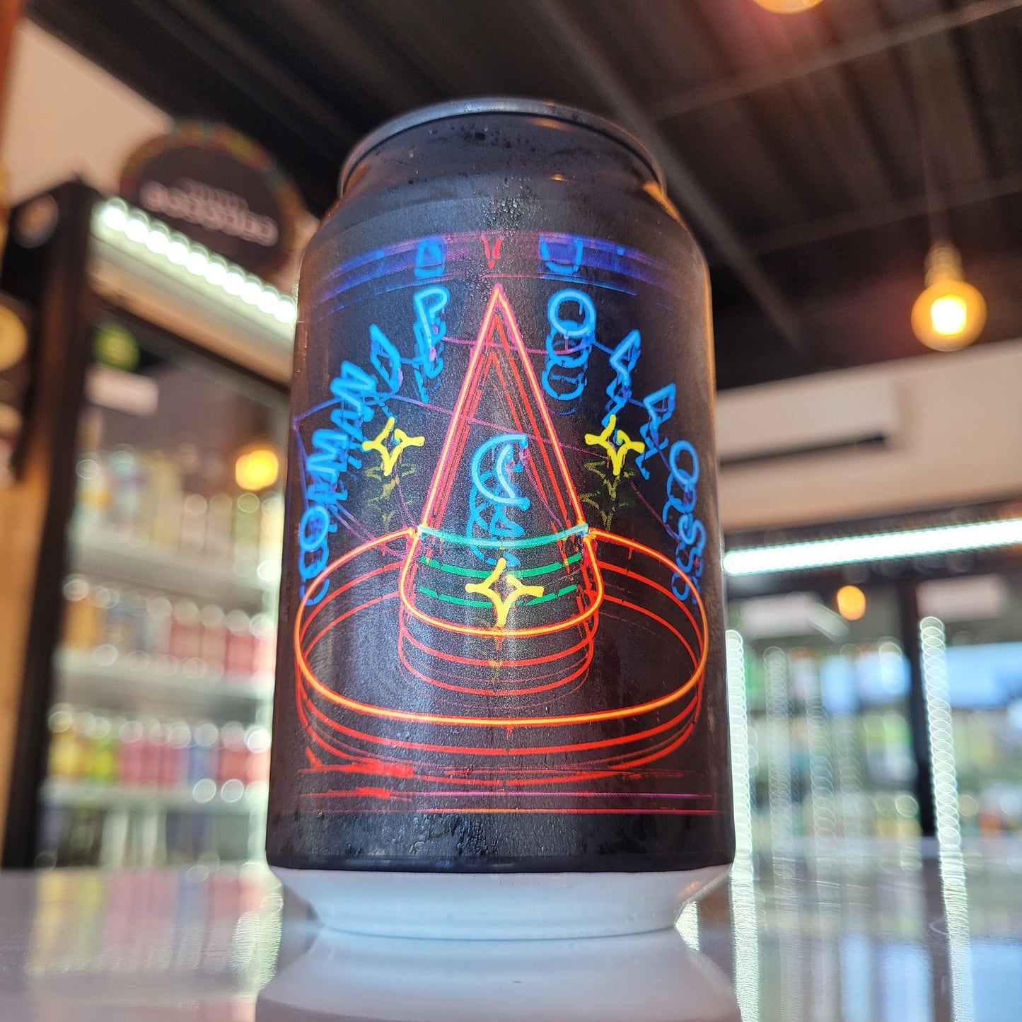 Foto de Omnipollo Omnipollo's Hat Hazy Pale Ale 330ml - Cerveza Artesanal en Puerto Cervecero, Puerto Varas