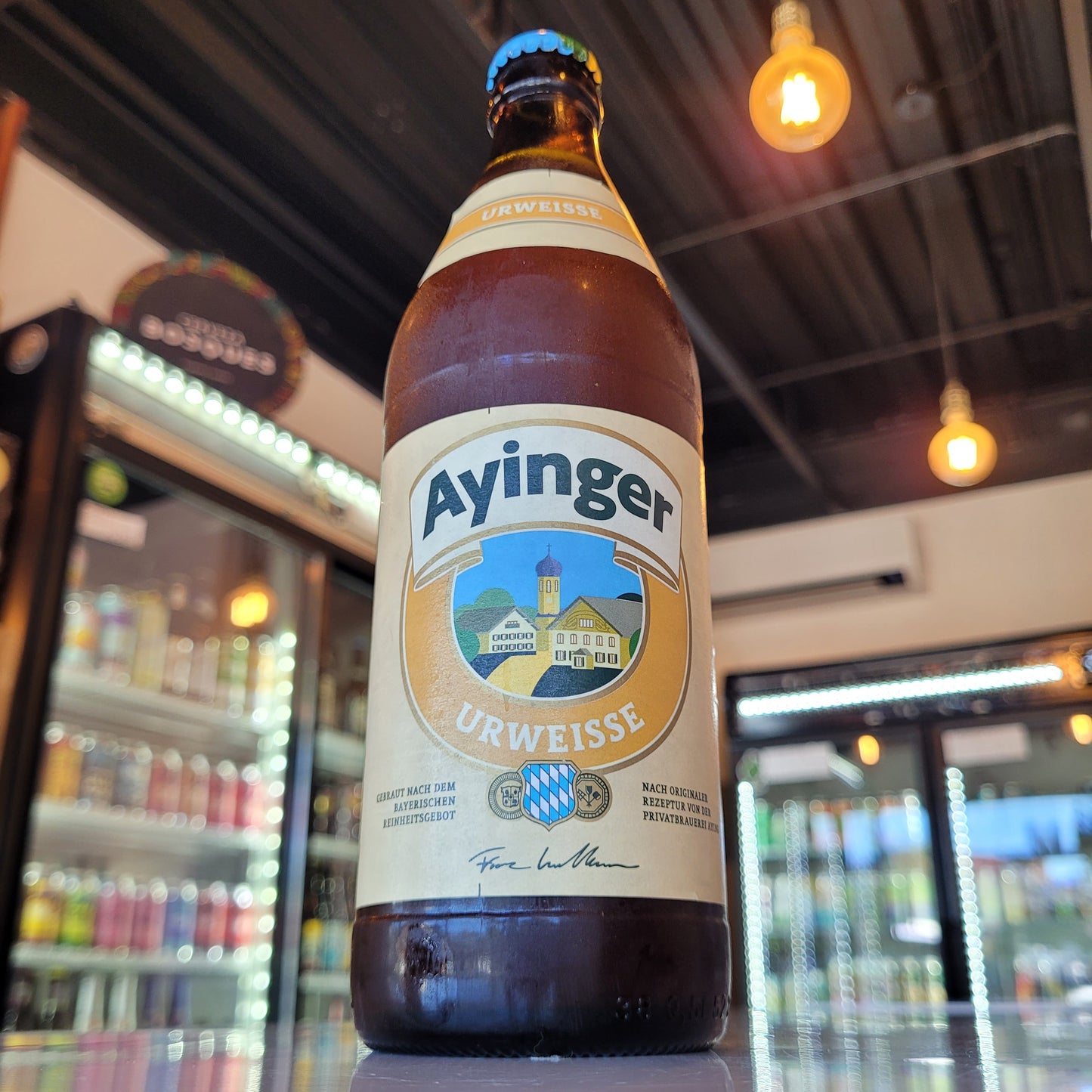 Foto de Ayinger Urweisse Dunkelweizen 500ml - Cerveza Artesanal en Puerto Cervecero, Puerto Varas