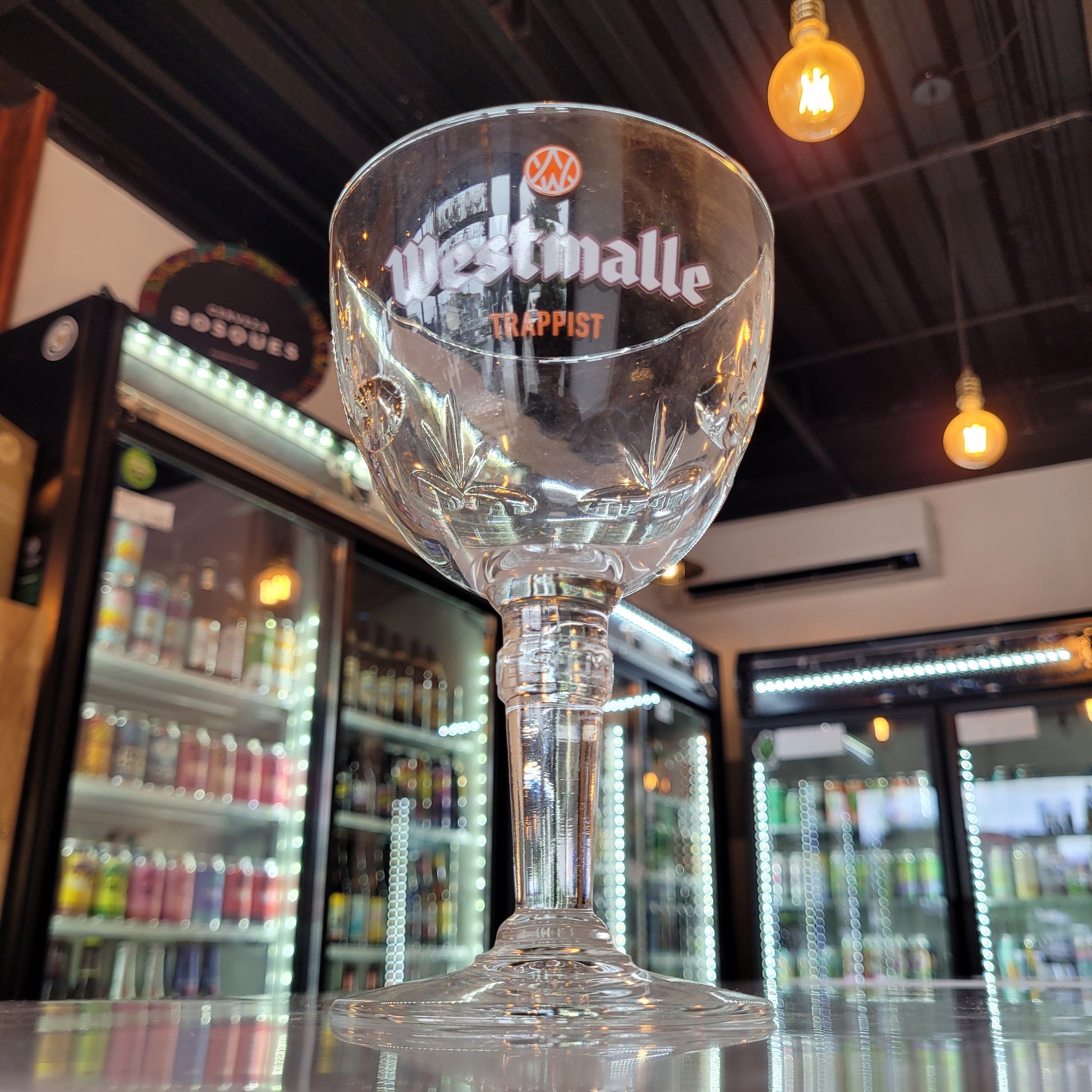 Foto de Westmalle Copa Cáliz 330ml - Cerveza Artesanal en Puerto Cervecero, Puerto Varas