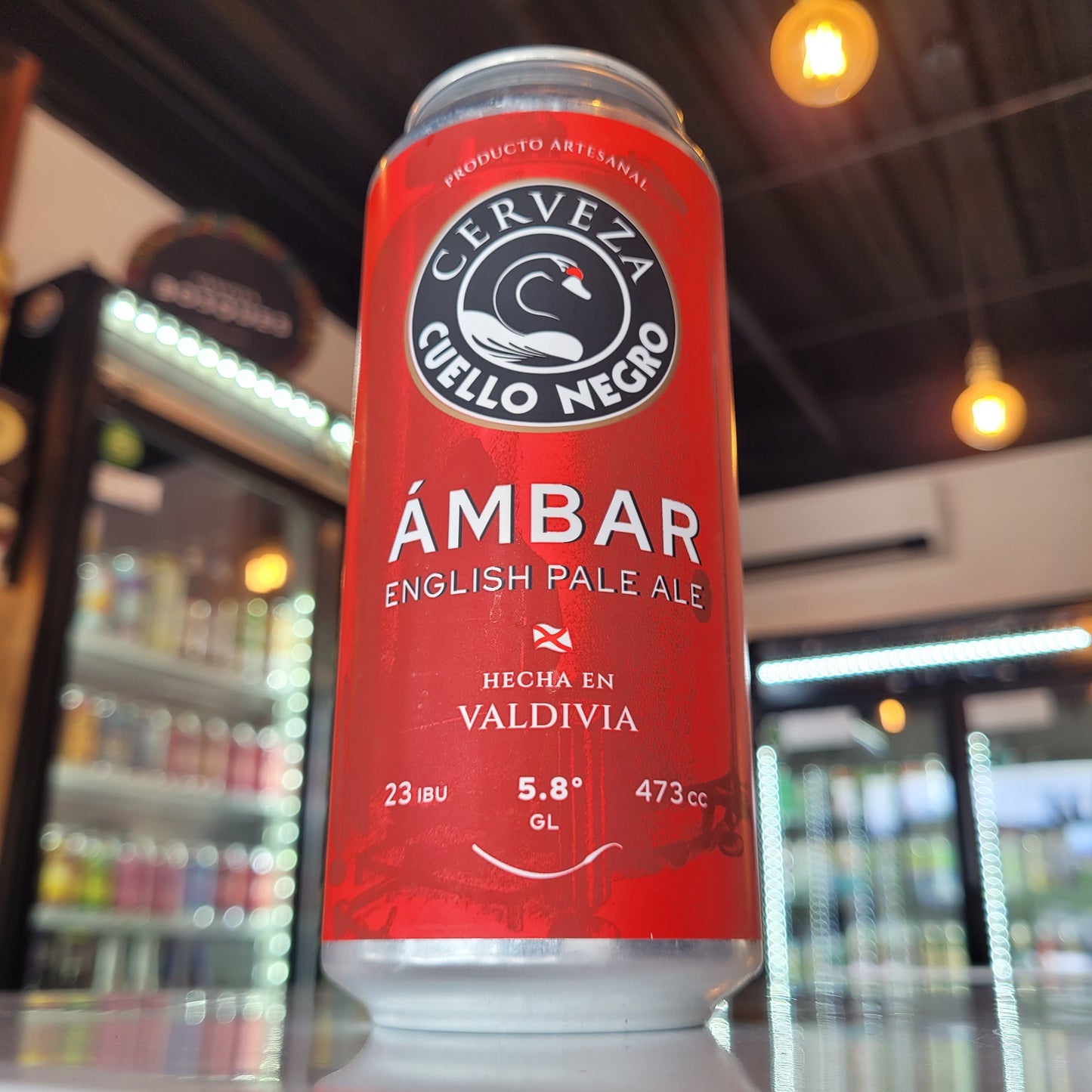 Foto de Cuello Negro Ámbar English Pale Ale 473ml - Cerveza Artesanal en Puerto Cervecero, Puerto Varas