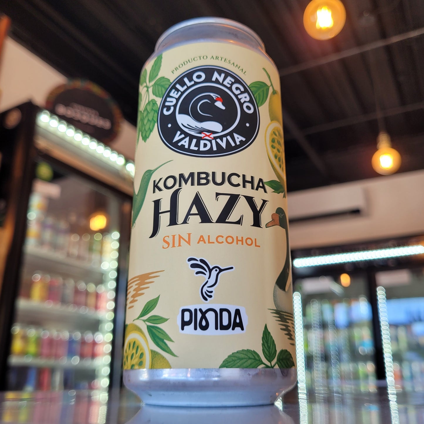 Foto de Cuello Negro Kombucha Hazy Sin Alcohol 473ml - Cerveza Artesanal en Puerto Cervecero, Puerto Varas