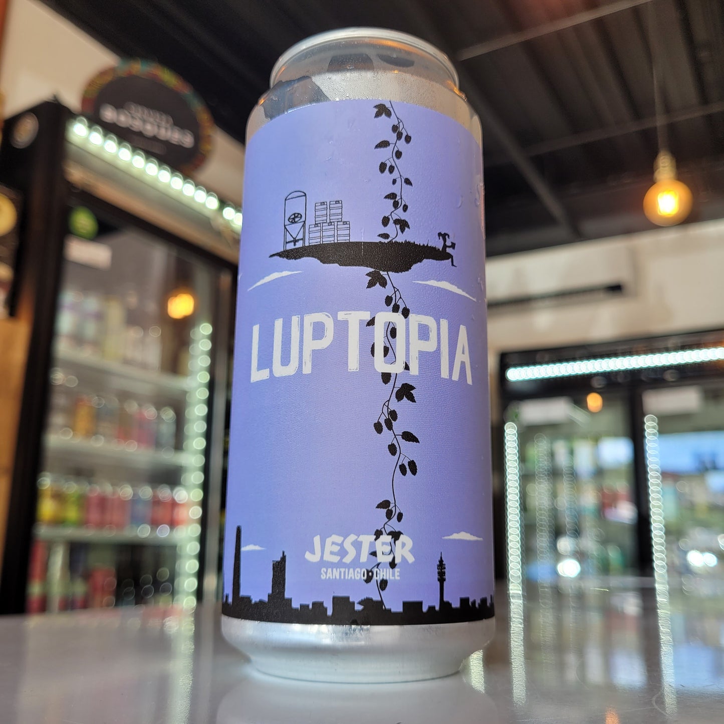 Foto de Jester Luptopia Doble West Coast IPA 9.0% 473ml - Cerveza Artesanal en Puerto Cervecero, Puerto Varas