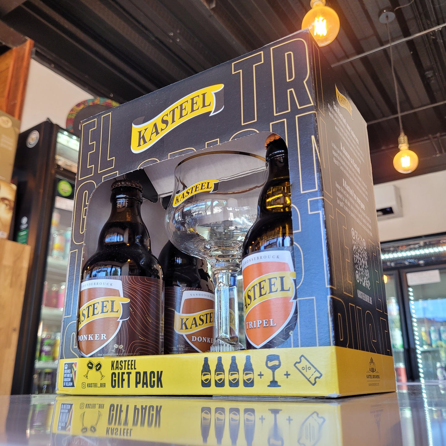 Foto de Kasteel Pack Variedad Belgian Ale Con Copa 4x330ml - Cerveza Artesanal en Puerto Cervecero, Puerto Varas