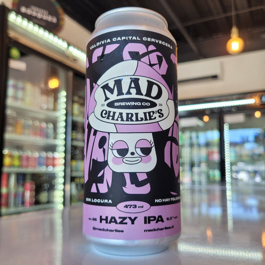 Foto de Mad Charlie's Cerveza Hazy IPA 473ml - Cerveza Artesanal en Puerto Cervecero, Puerto Varas