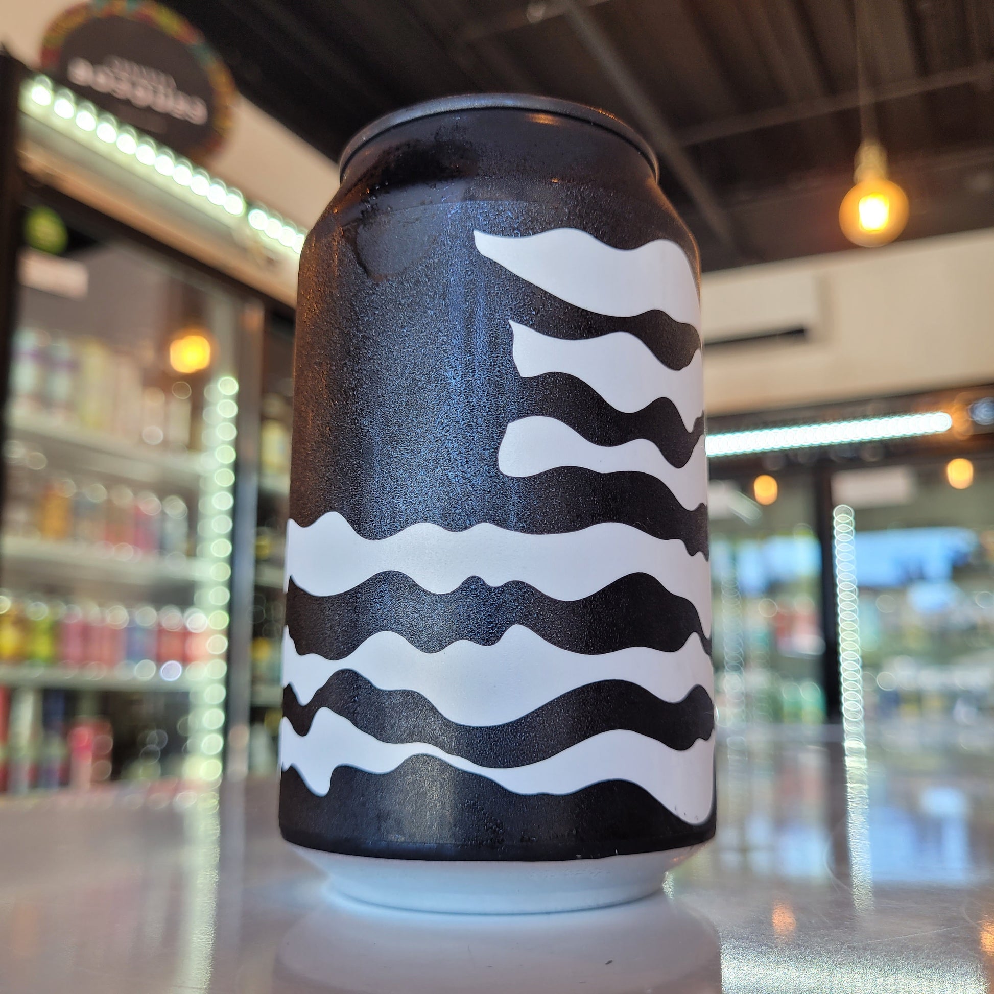 Foto de Omnipollo Nebuchadnezzar Imperial IPA 330ml - Cerveza Artesanal en Puerto Cervecero, Puerto Varas