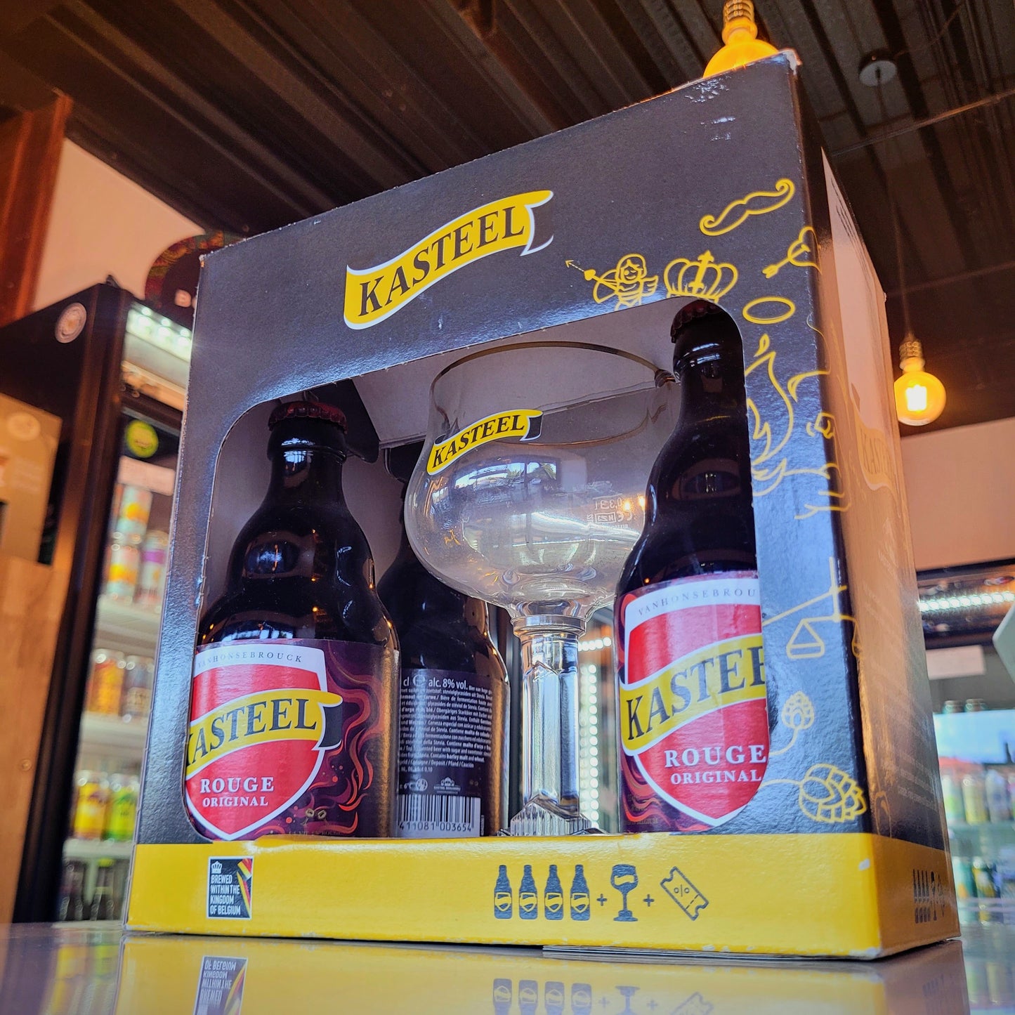 Foto de Pack 4 Cervezas Kasteel Rouge de 330ml + Copa - Cerveza Artesanal en Puerto Cervecero, Puerto Varas