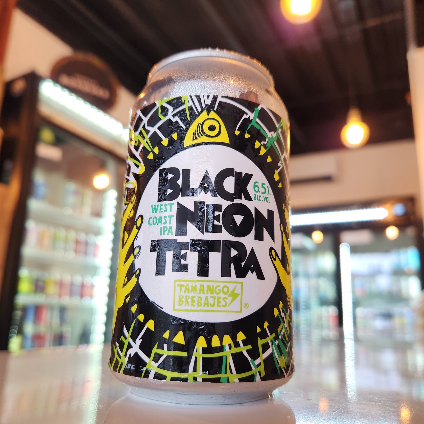 Foto de Tamango Black Neon Tetra West Coast IPA 355ml - Cerveza Artesanal en Puerto Cervecero, Puerto Varas