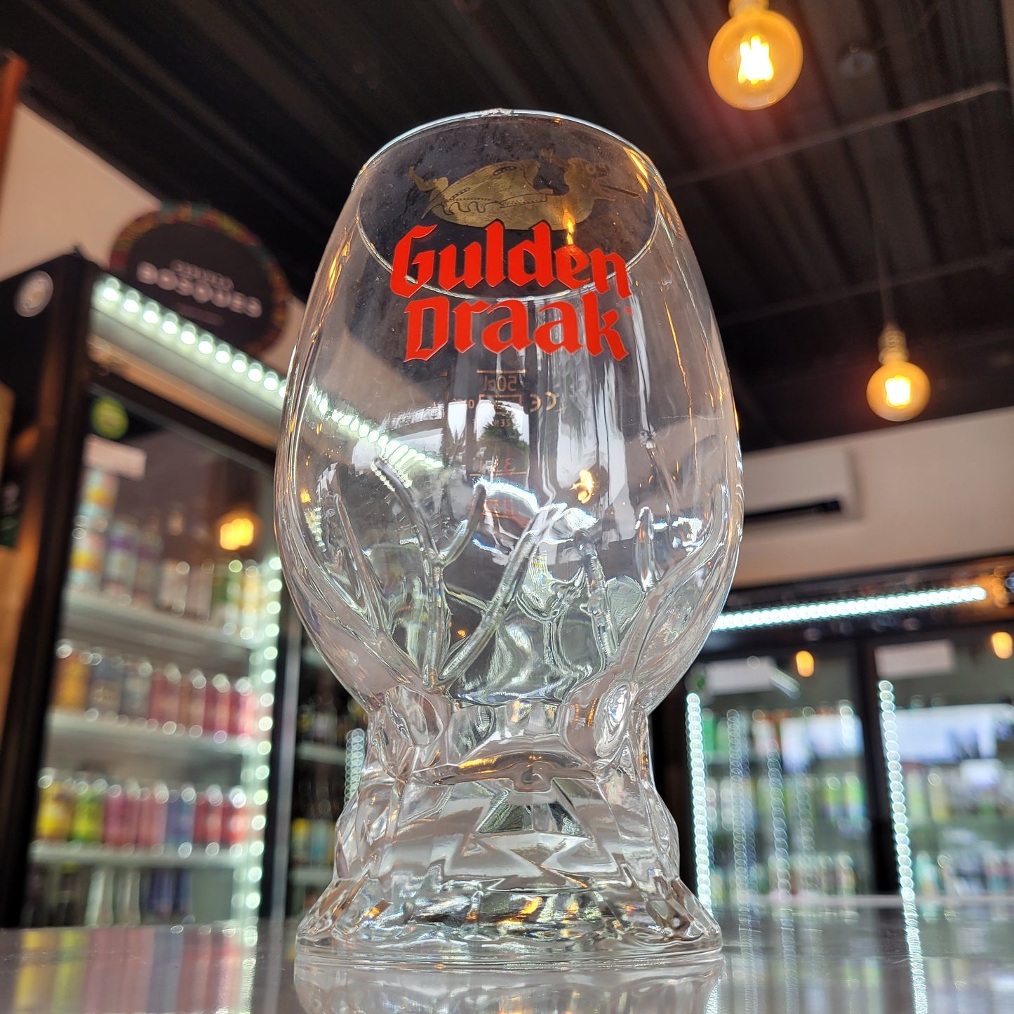 Foto de Gulden Draak Vaso Huevo 500ml - Cerveza Artesanal en Puerto Cervecero, Puerto Varas